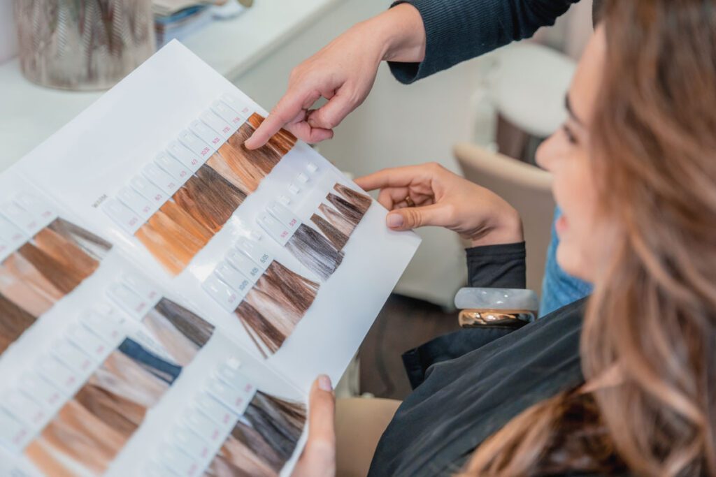 Especialista en Colorimetría Capilar: Aplicación Profesional