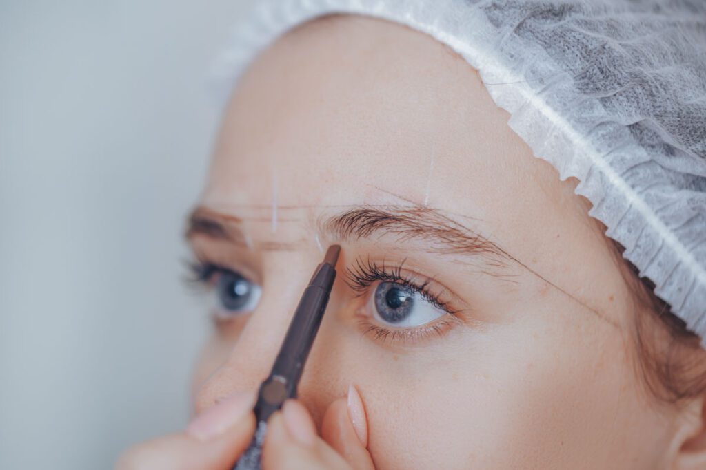 Especialización en Diseño de Cejas y Microblading