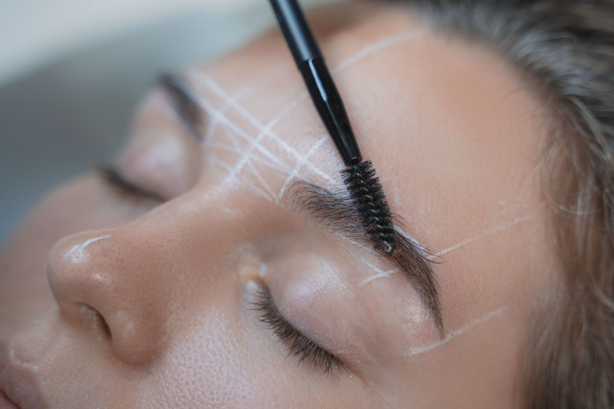 Especialización en Diseño de Cejas y Microblading