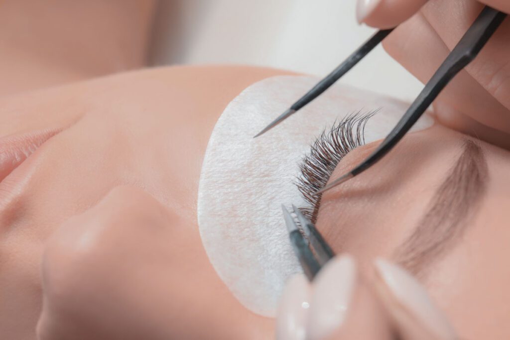 Extensiones de Pestañas: tipos, técnicas y cuidados
