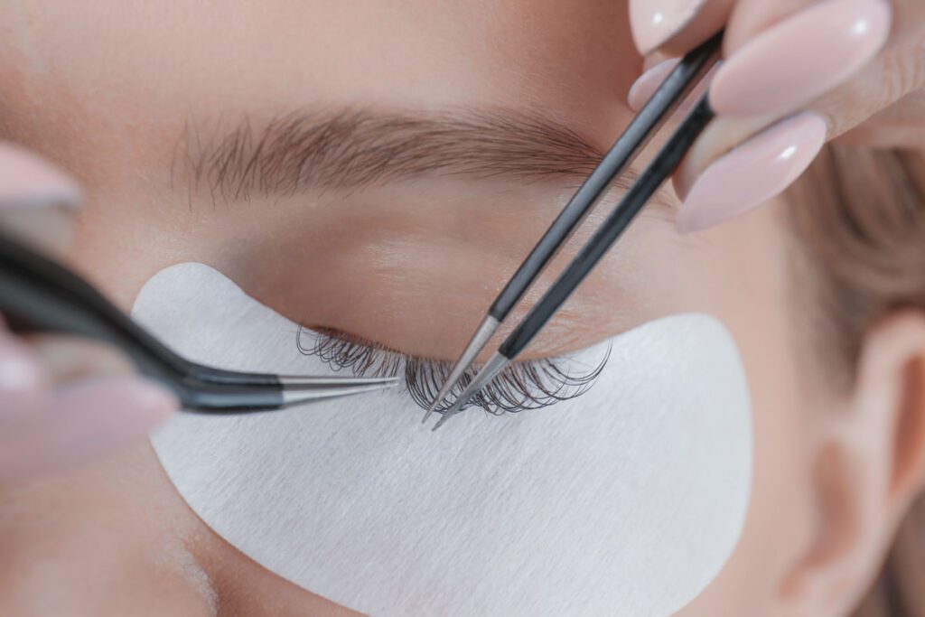 Extensiones de Pestañas: tipos, técnicas y cuidados