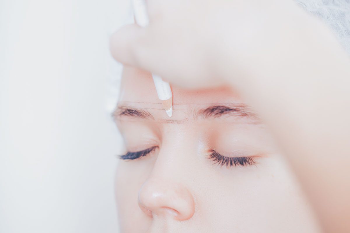 Especialización en Diseño de Cejas y Microblading