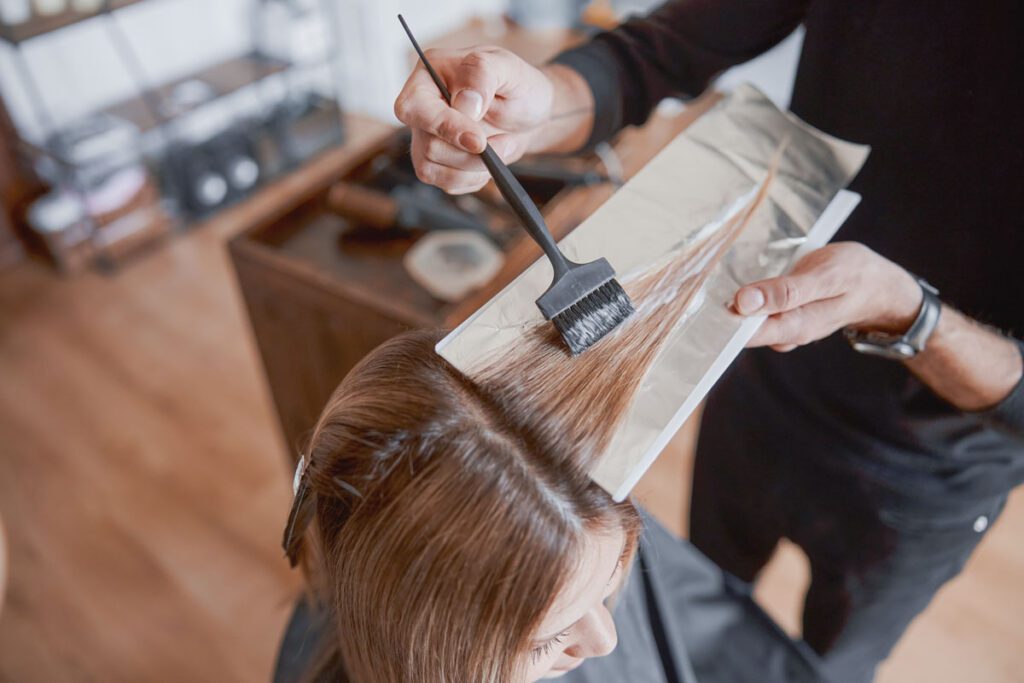 Técnicas Avanzadas de Mechas: Balayage, Foilyage, Babylights